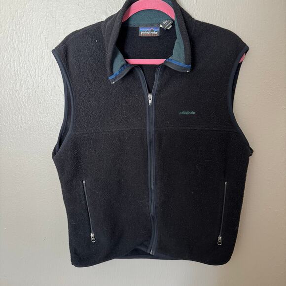 Patagonia Jackets & Blazers - VINTAGE PATAGONIA Black Fleece Zip Up Vest Size Large Casual winter fall